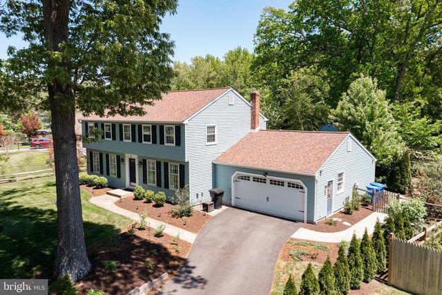 39 SCHOOLHOUSE DR, Medford, NJ 08055