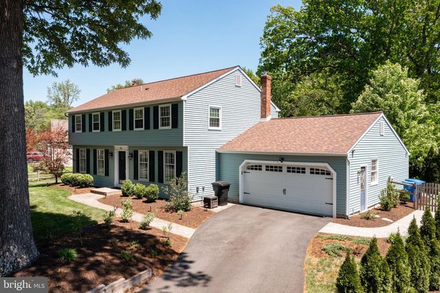 39 SCHOOLHOUSE DR, Medford, NJ 08055