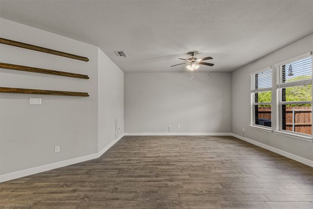 613 Heartland Drive, Glenn Heights, TX 75154