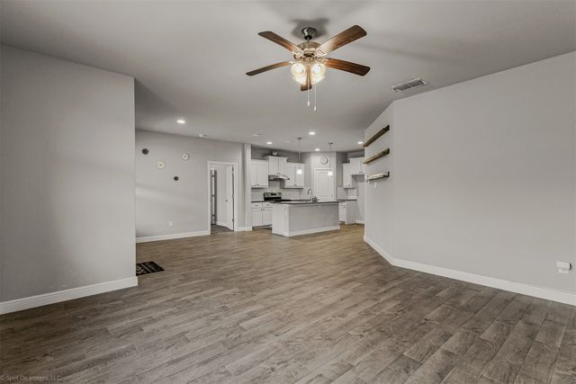 613 Heartland Drive, Glenn Heights, TX 75154