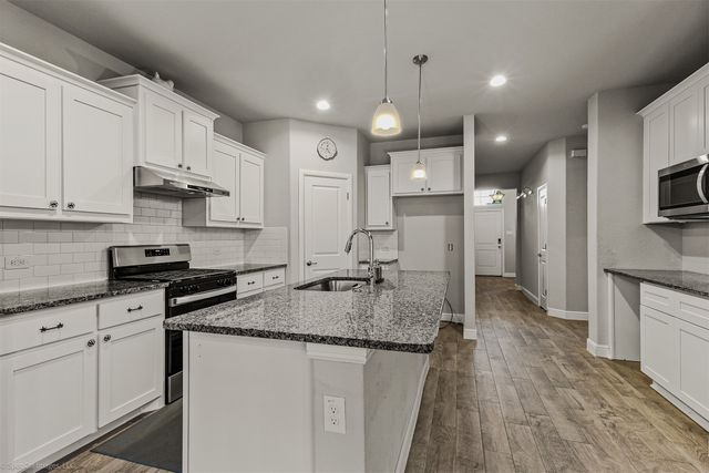 613 Heartland Drive, Glenn Heights, TX 75154