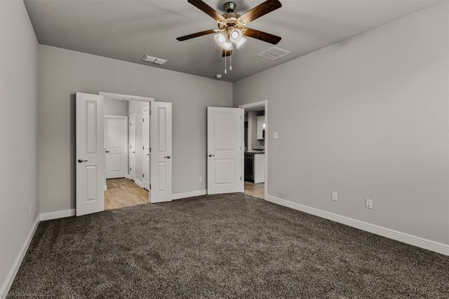 613 Heartland Drive, Glenn Heights, TX 75154