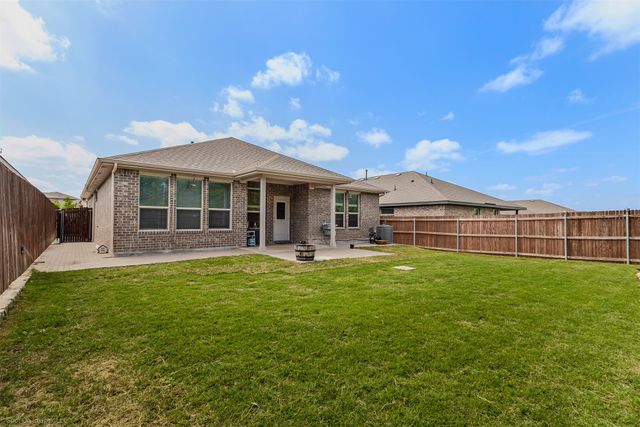613 Heartland Drive, Glenn Heights, TX 75154