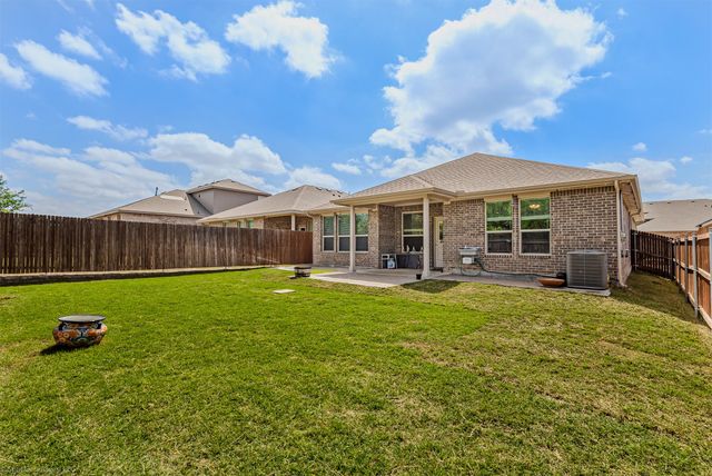 613 Heartland Drive, Glenn Heights, TX 75154