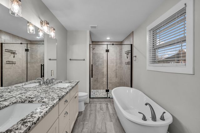 2322 Dawt Mill Drive, West Plains, MO 65775