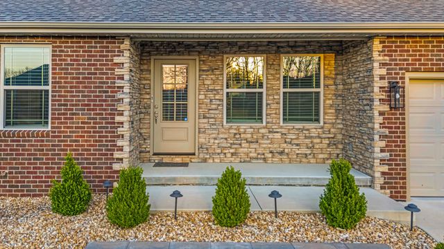 2322 Dawt Mill Drive, West Plains, MO 65775