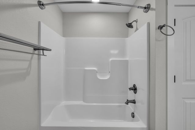 2322 Dawt Mill Drive, West Plains, MO 65775