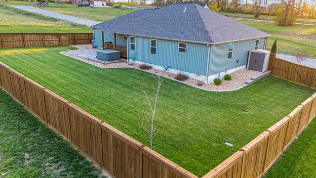 2322 Dawt Mill Drive, West Plains, MO 65775