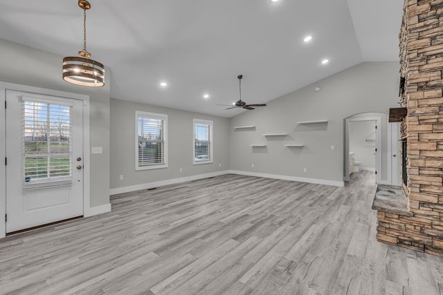 2322 Dawt Mill Drive, West Plains, MO 65775