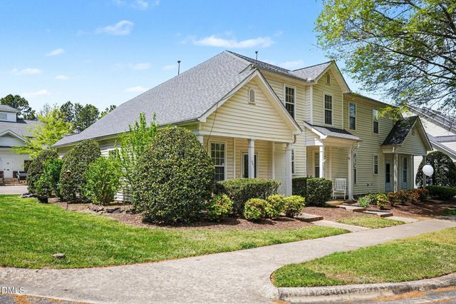 201 Commons Drive, Holly Springs, NC 27540