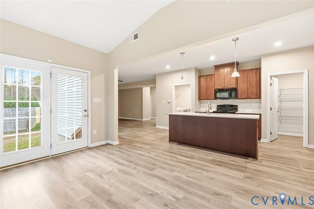 5860 Heathers Crossing Dr, Chesterfield, VA 23832