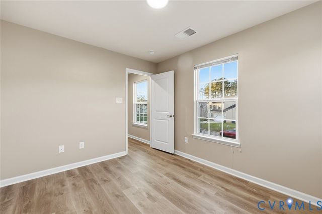 5860 Heathers Crossing Dr, Chesterfield, VA 23832