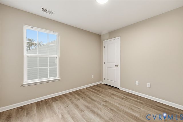 5860 Heathers Crossing Dr, Chesterfield, VA 23832