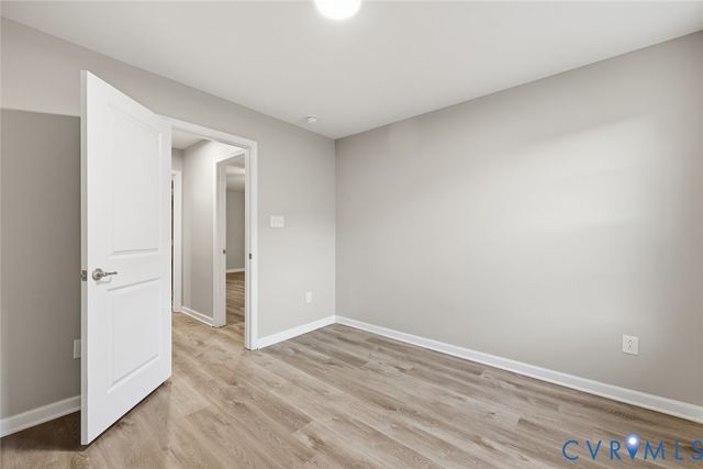 5860 Heathers Crossing Dr, Chesterfield, VA 23832