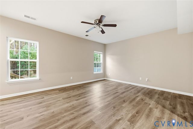 5860 Heathers Crossing Dr, Chesterfield, VA 23832