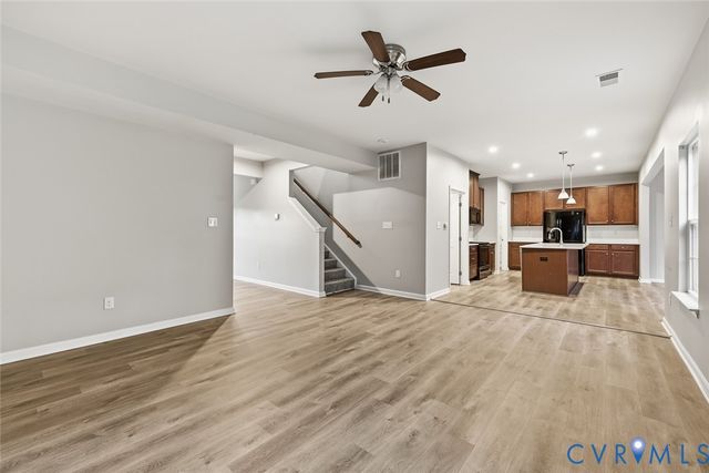 5860 Heathers Crossing Dr, Chesterfield, VA 23832