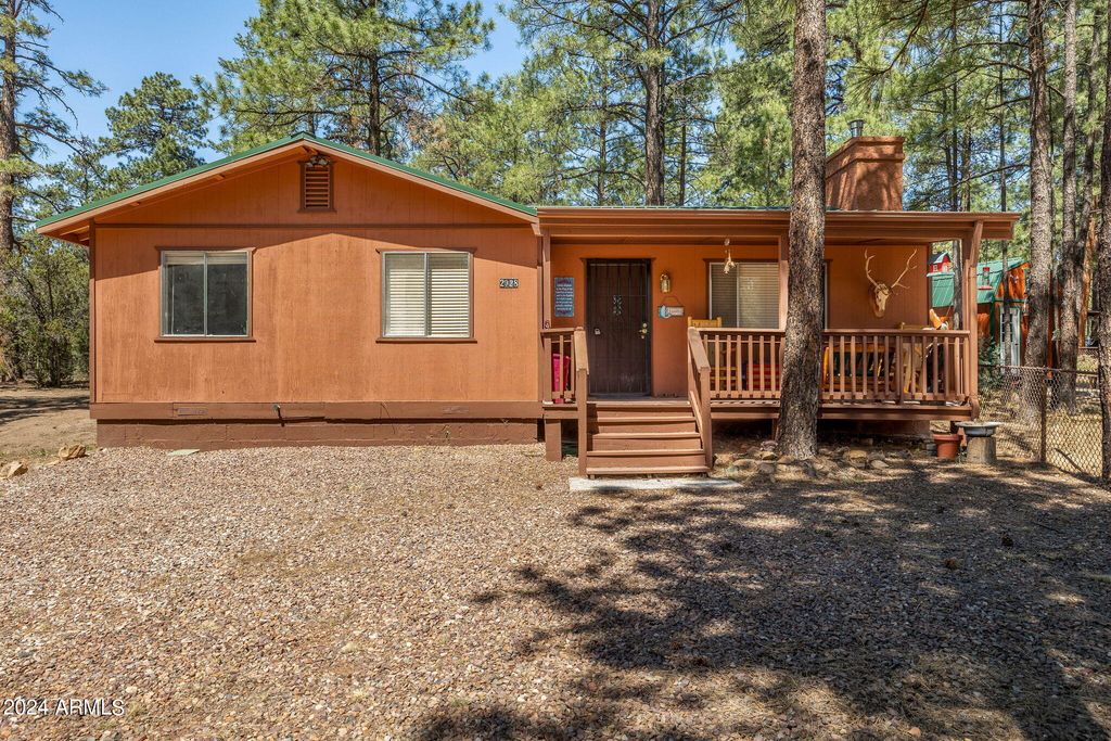 2029 Moccasin Circle, Overgaard, AZ 85933