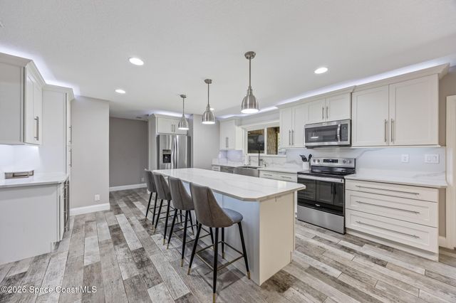 2554 Kumquat Street NE, Palm Bay, FL 32905