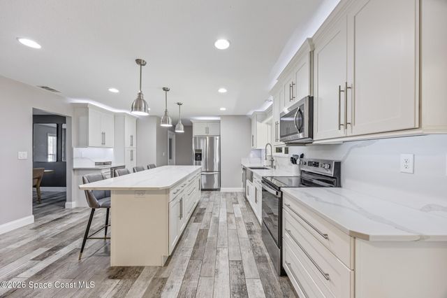 2554 Kumquat Street NE, Palm Bay, FL 32905