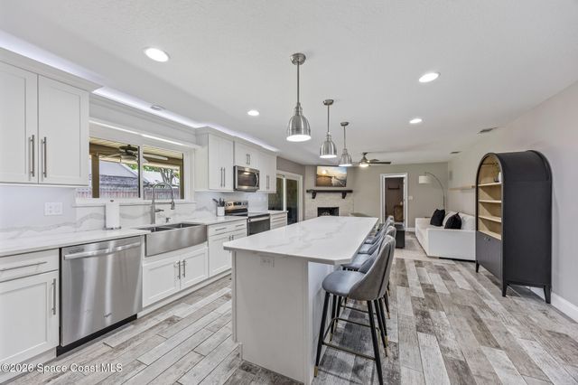 2554 Kumquat Street NE, Palm Bay, FL 32905