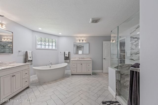 2554 Kumquat Street NE, Palm Bay, FL 32905