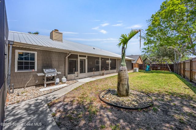 2554 Kumquat Street NE, Palm Bay, FL 32905