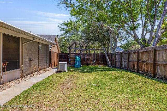 2554 Kumquat Street NE, Palm Bay, FL 32905