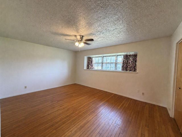 2603 Brom Bones Boulevard, Pearland, TX 77581