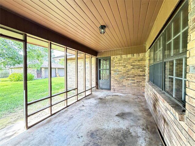 2603 Brom Bones Boulevard, Pearland, TX 77581