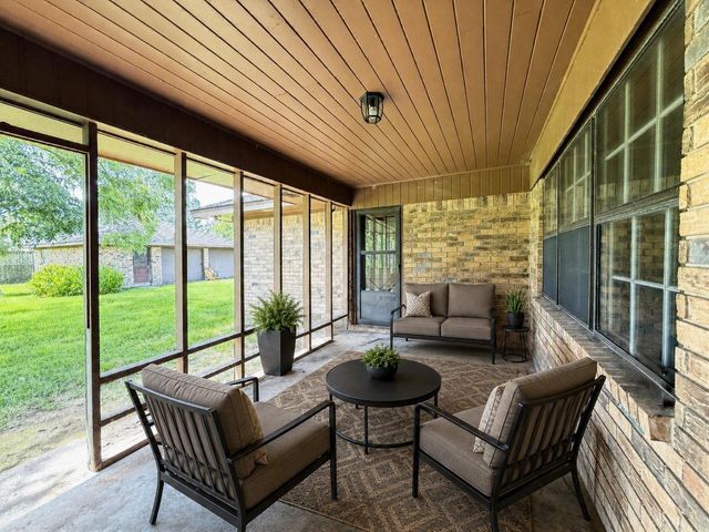 2603 Brom Bones Boulevard, Pearland, TX 77581