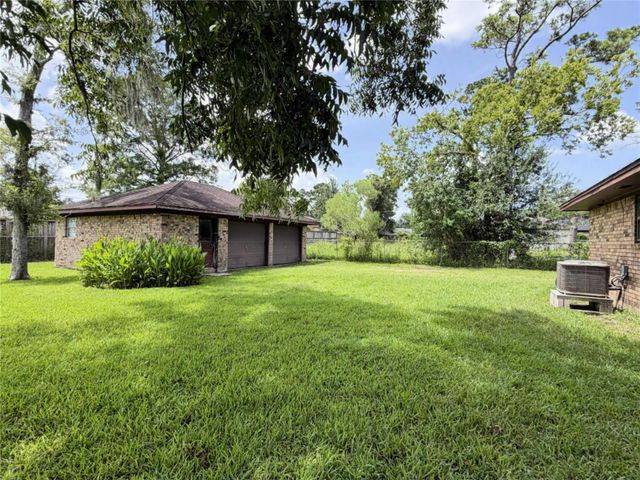 2603 Brom Bones Boulevard, Pearland, TX 77581