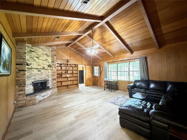 2603 Brom Bones Boulevard, Pearland, TX 77581