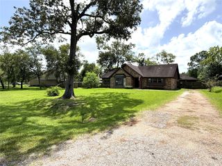 2603 Brom Bones Boulevard, Pearland, TX 77581