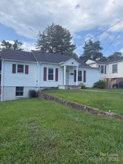 1018 Olive Avenue, Lenoir, NC 28645