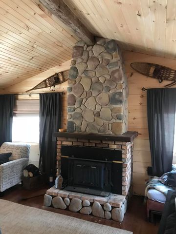 7129 Evergreen Ln, Ganges Twp, MI 49408