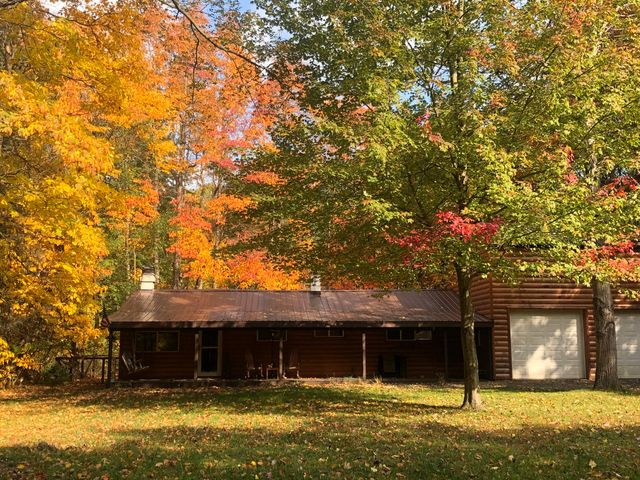 7129 Evergreen Ln, Ganges Twp, MI 49408