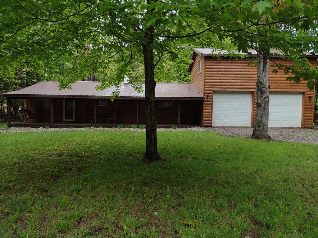7129 Evergreen Ln, Ganges Twp, MI 49408