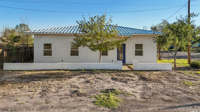 1319 Sacramento, Marfa, TX 79842