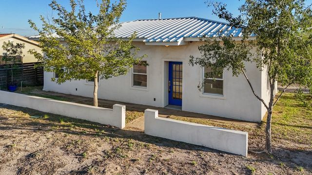 1319 Sacramento, Marfa, TX 79842