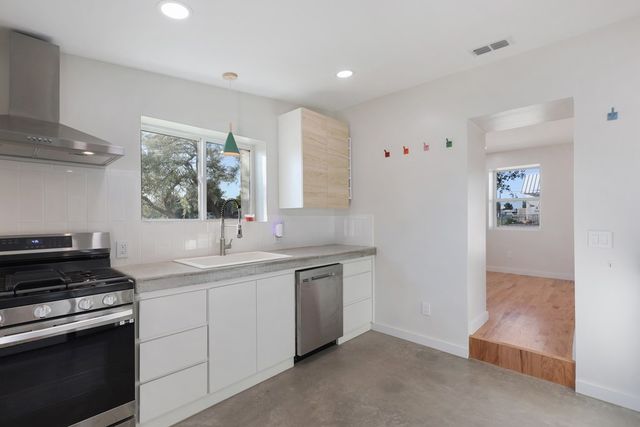 1319 Sacramento, Marfa, TX 79842