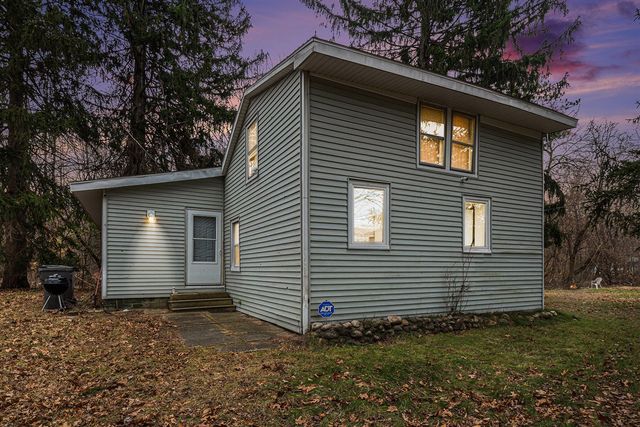 12366 Lubke Road, New Buffalo, MI 49117