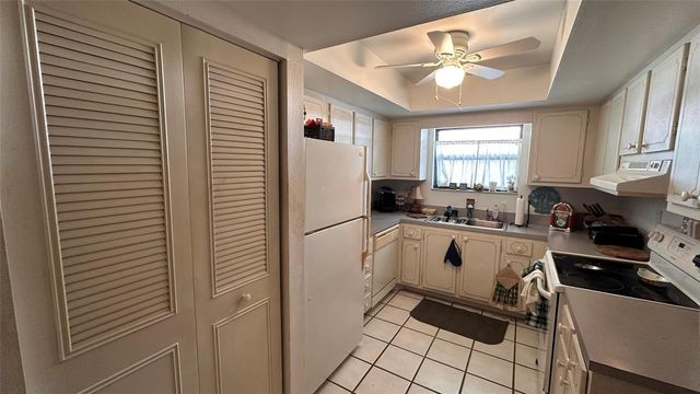 9783 86TH AVENUE, Seminole, FL 33777