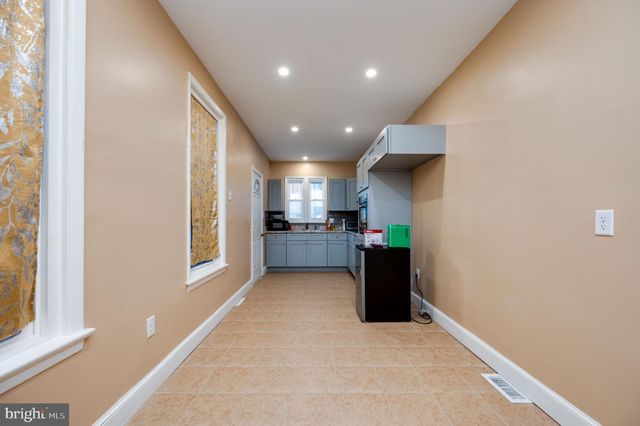 1240 SPRING ST, Reading, PA 19604