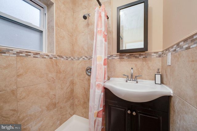 1240 SPRING ST, Reading, PA 19604