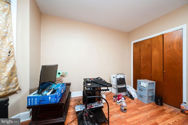 1240 SPRING ST, Reading, PA 19604