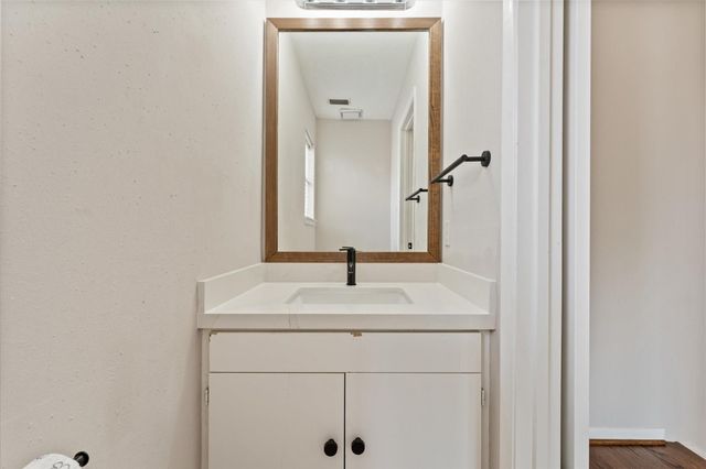 11530 Ella Lee Lane, Houston, TX 77077