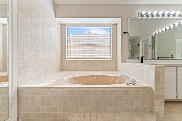 11530 Ella Lee Lane, Houston, TX 77077