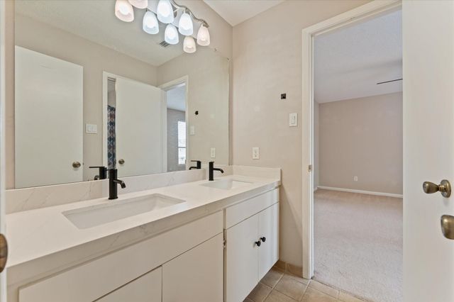 11530 Ella Lee Lane, Houston, TX 77077