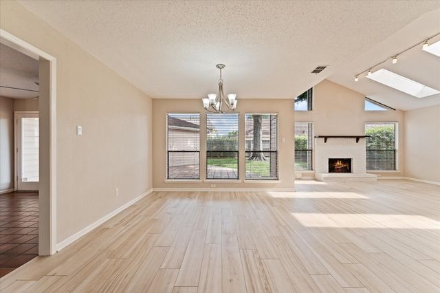 11530 Ella Lee Lane, Houston, TX 77077