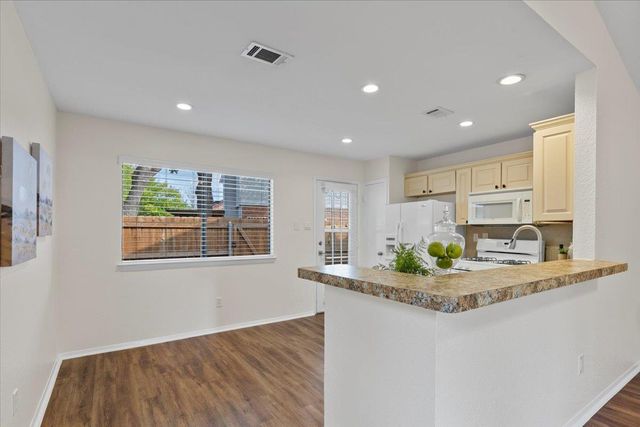 12301 Furrow CV B, Austin, TX 78753
